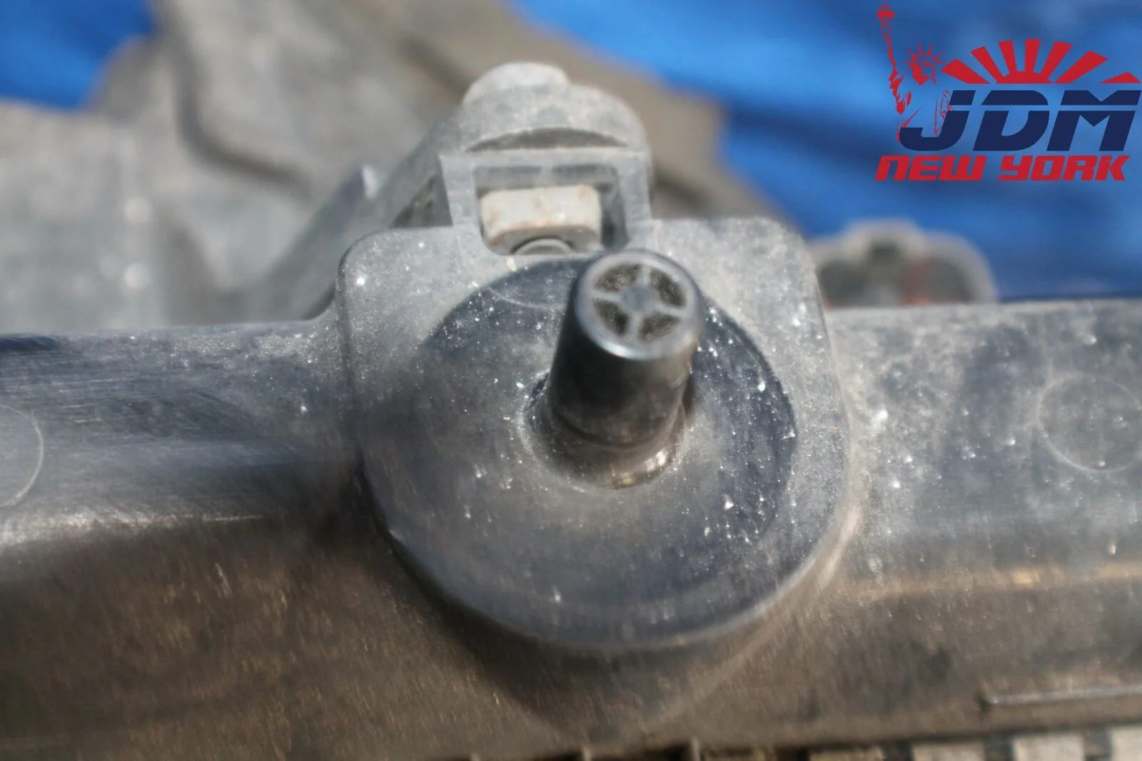 02-06 OEM JDM Acura Honda RSX DC5 Radiator W/ Fan Assembly & Coolant Reservoir - Image 6